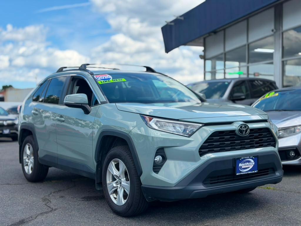 Toyota RAV4 XLE AWD (Natl) 2020