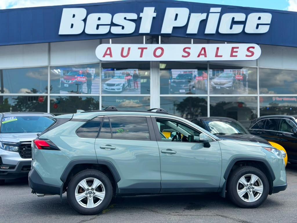 Toyota RAV4 XLE AWD (Natl) 2020