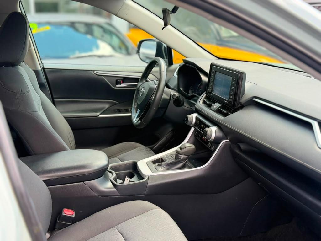 Toyota RAV4 XLE AWD (Natl) 2020