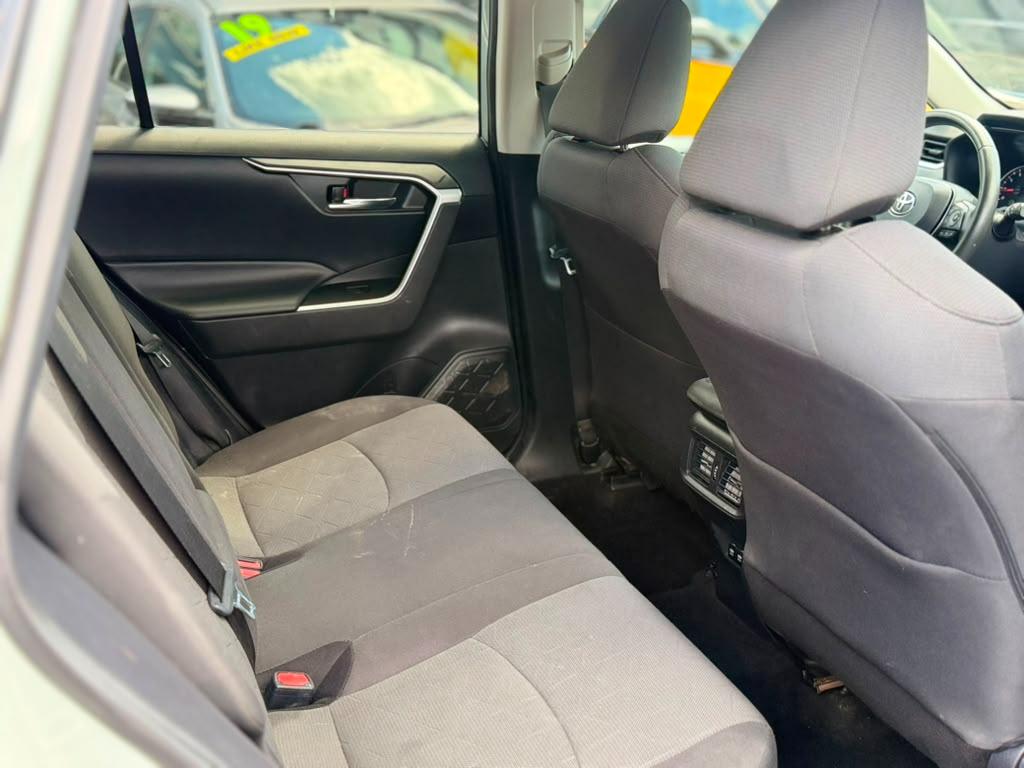 Toyota RAV4 XLE AWD (Natl) 2020