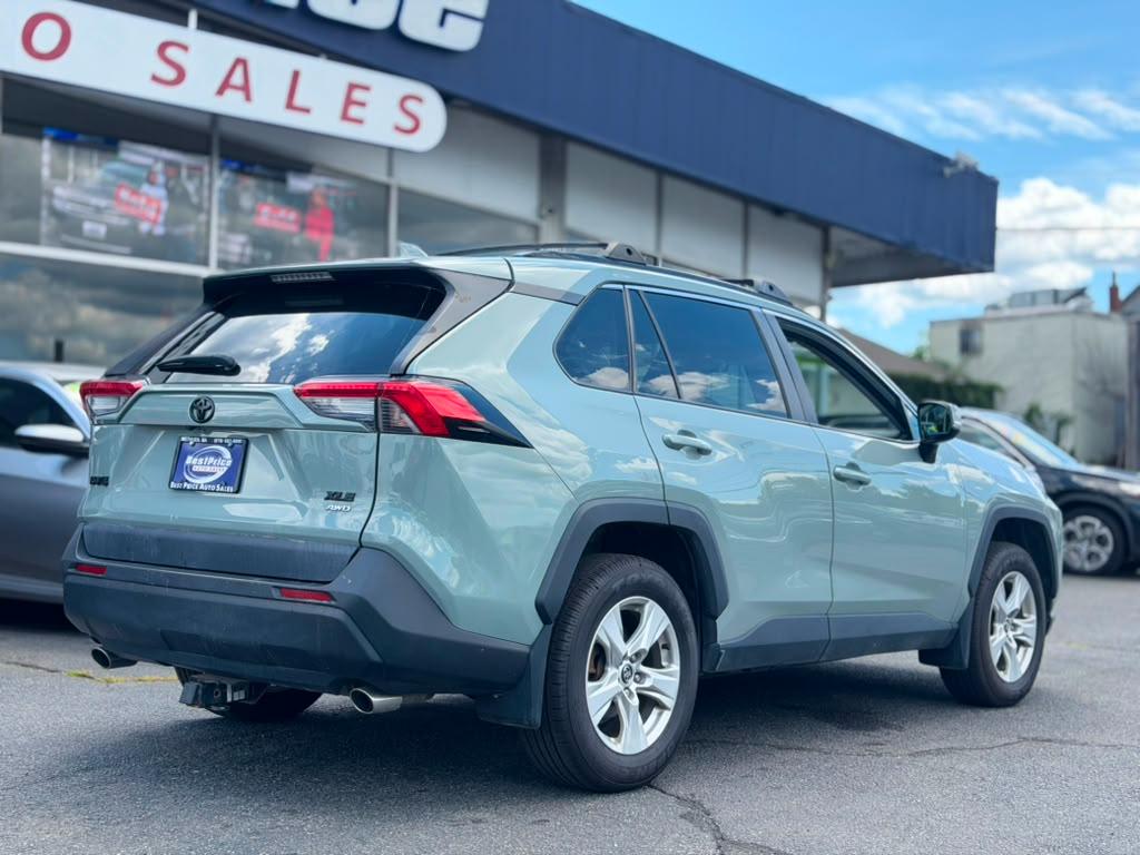 Toyota RAV4 XLE AWD (Natl) 2020