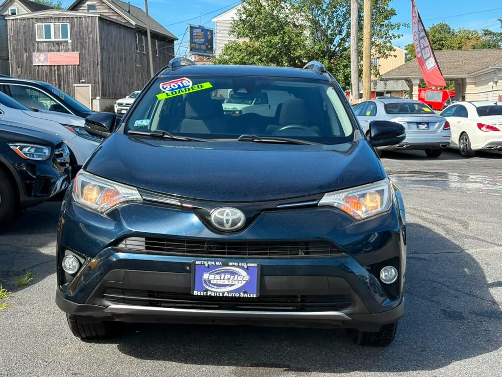 Toyota RAV4 XLE AWD (Natl) 2018