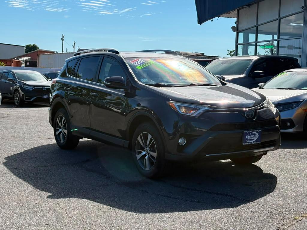 Toyota RAV4 XLE AWD (Natl) 2018