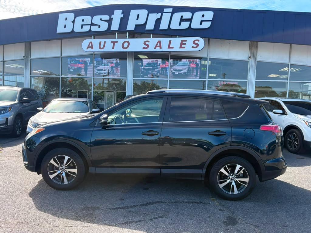 Toyota RAV4 XLE AWD (Natl) 2018