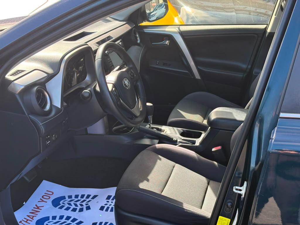 Toyota RAV4 XLE AWD (Natl) 2018