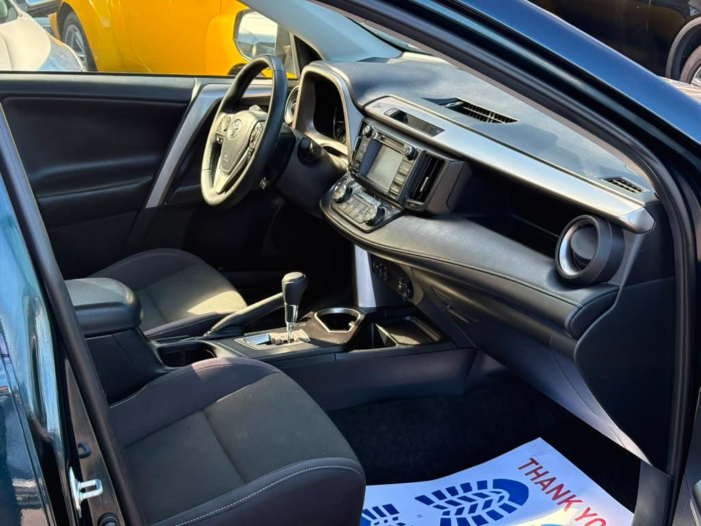 Toyota RAV4 XLE AWD (Natl) 2018