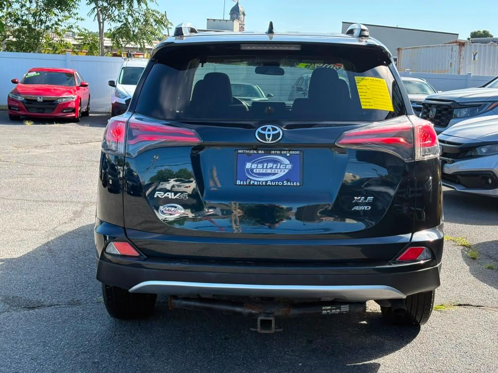 Toyota RAV4 XLE AWD (Natl) 2018
