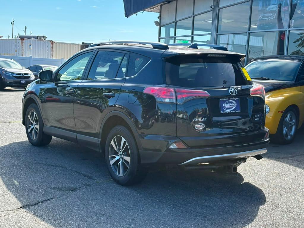 Toyota RAV4 XLE AWD (Natl) 2018
