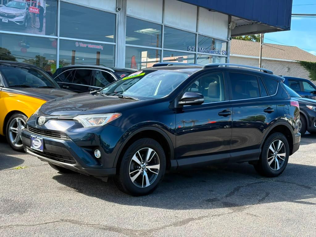 Toyota RAV4 XLE AWD (Natl) 2018