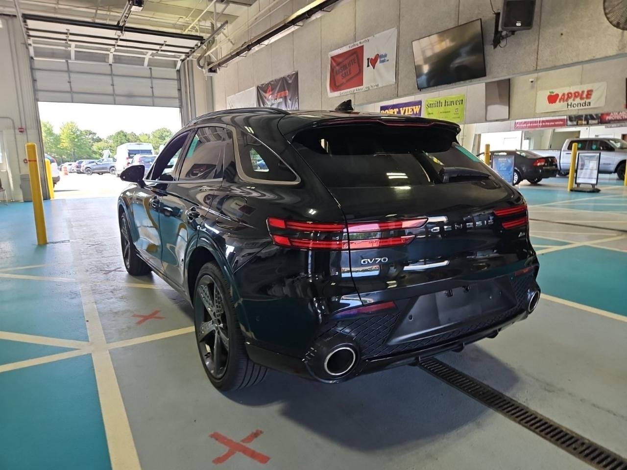 Genesis GV70 2.5T AWD 2023