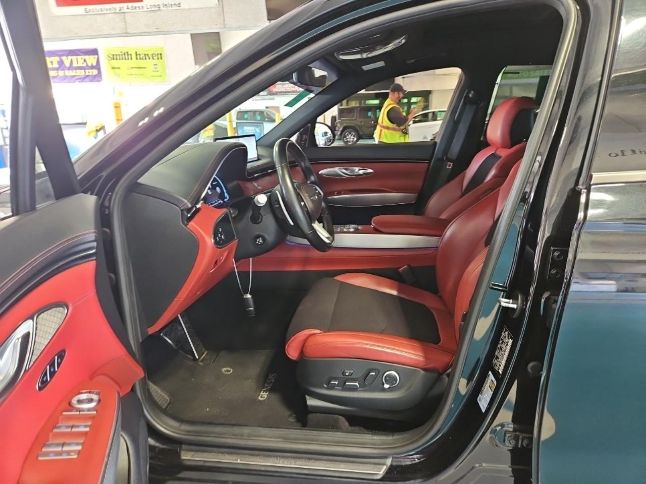 Genesis GV70 2.5T AWD 2023