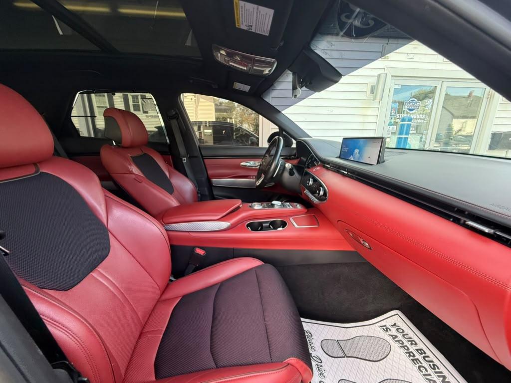 Genesis GV70 2.5T AWD 2023