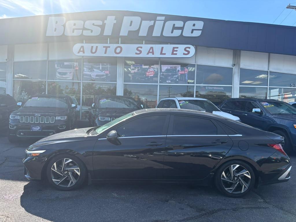 Hyundai Elantra Limited IVT 2024