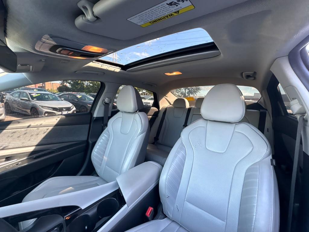 Hyundai Elantra Limited IVT 2024