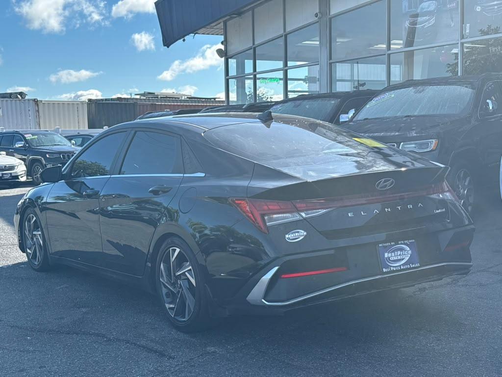Hyundai Elantra Limited IVT 2024