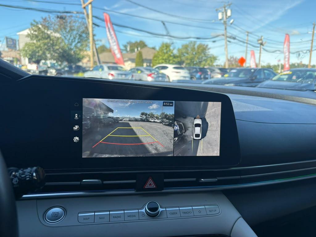 Hyundai Elantra Limited IVT 2024