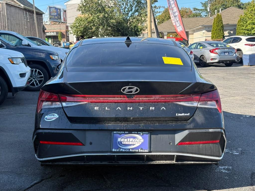 Hyundai Elantra Limited IVT 2024