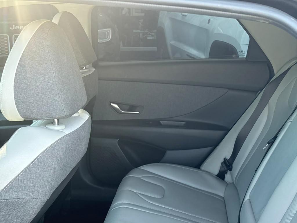 Hyundai Elantra Limited IVT 2024