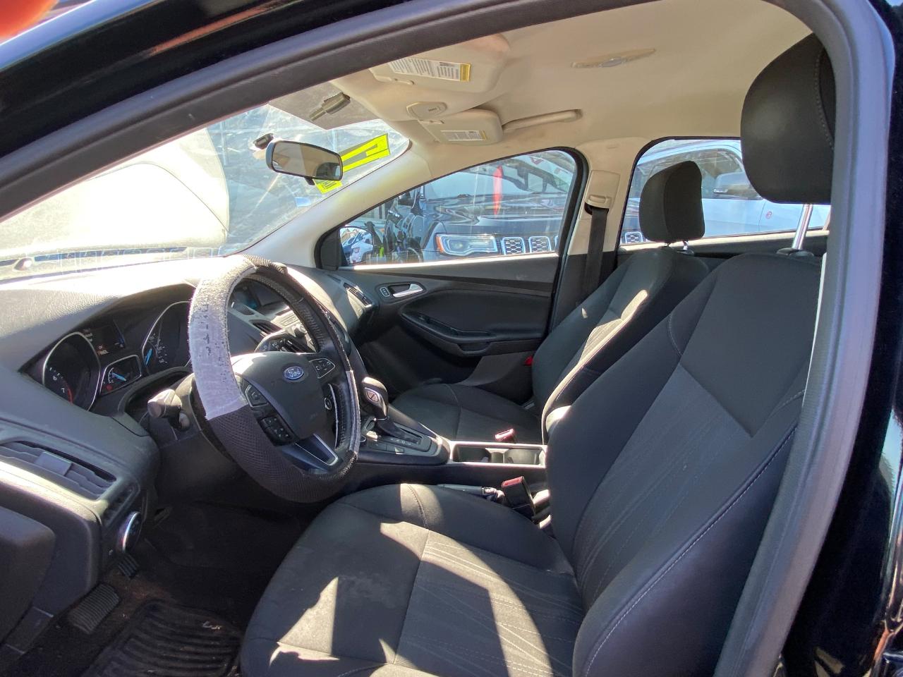 Ford Focus SE Sedan 2017