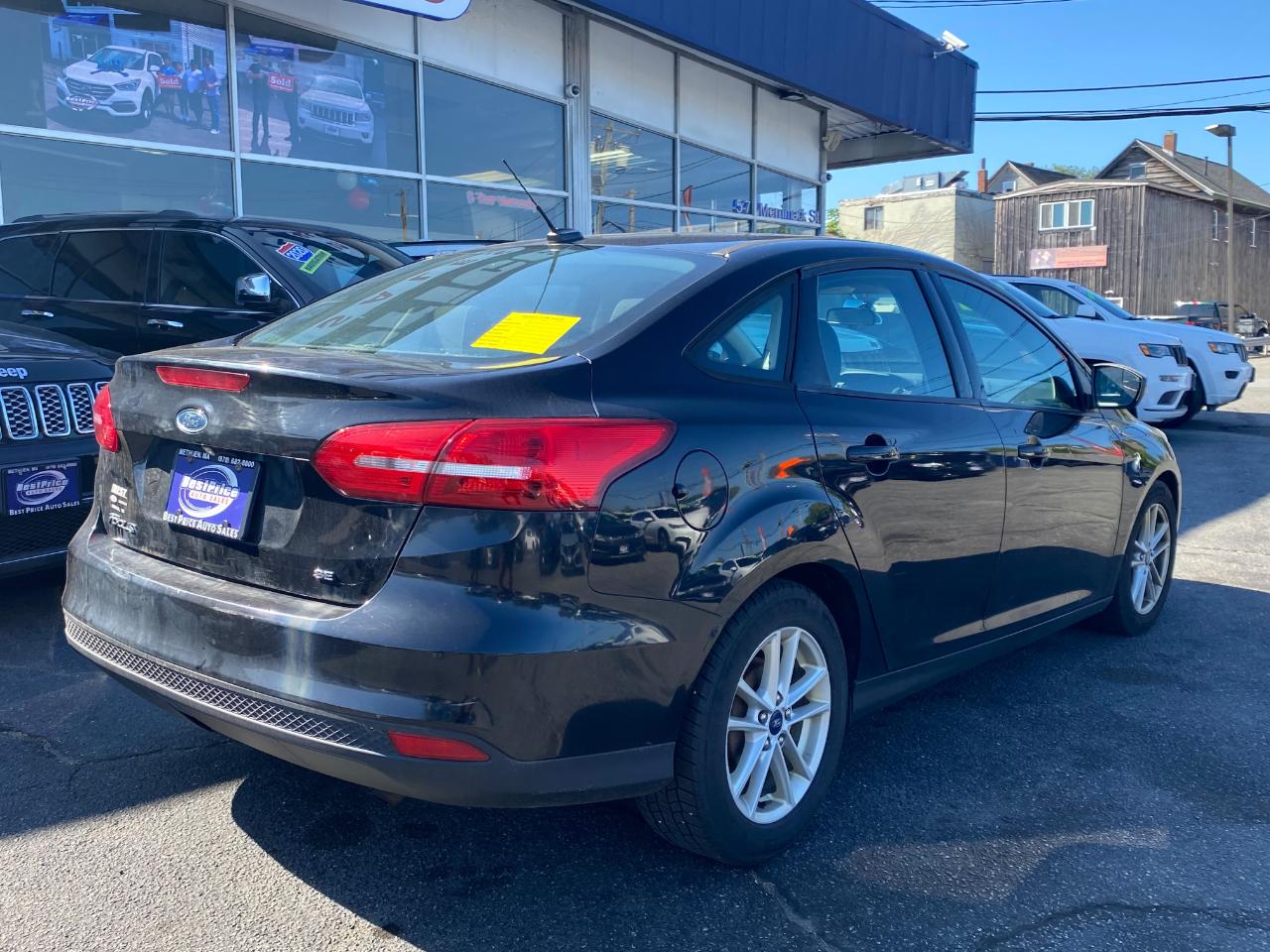 Ford Focus SE Sedan 2017