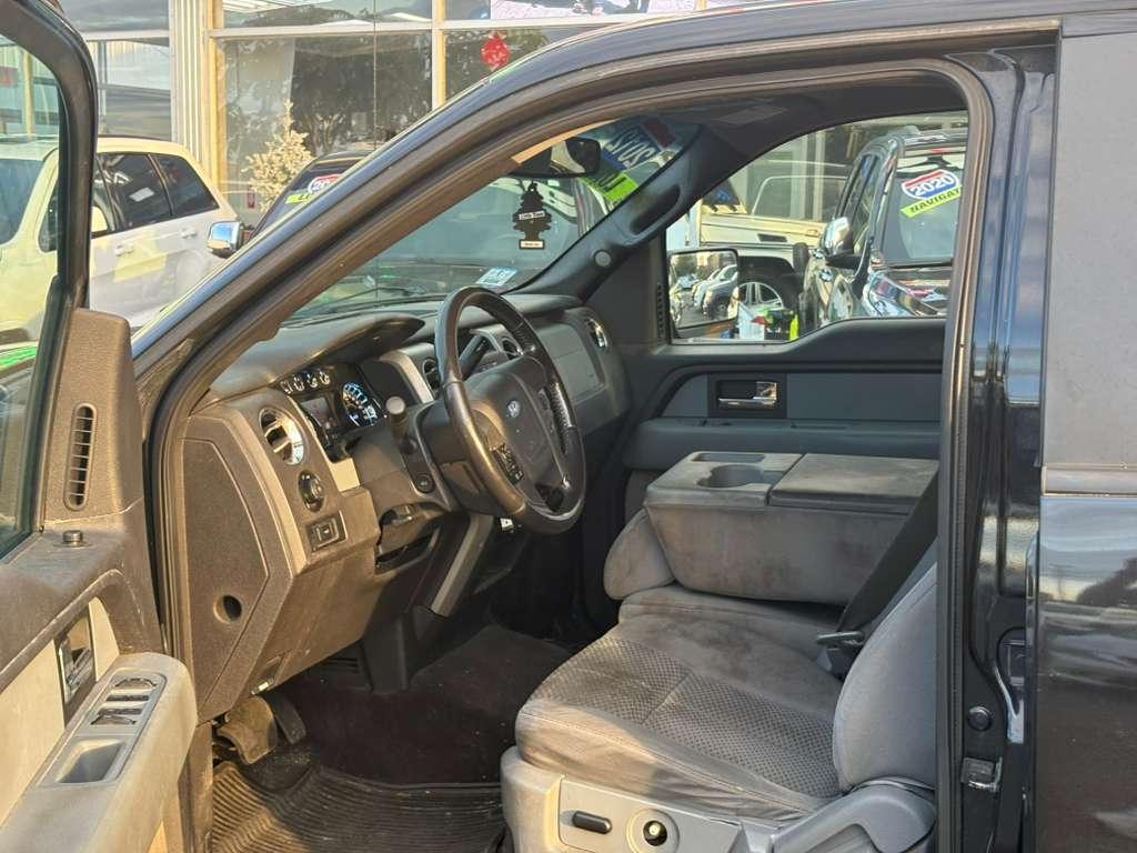 Ford F-150 4WD SuperCrew 145" XL 2012