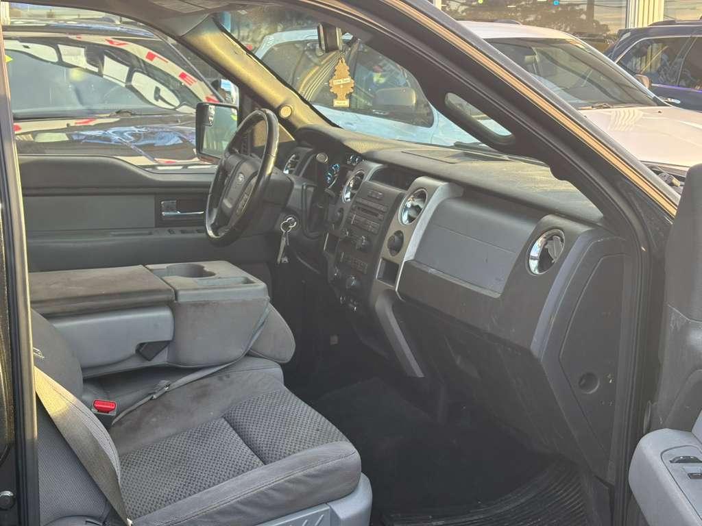 Ford F-150 4WD SuperCrew 145" XL 2012