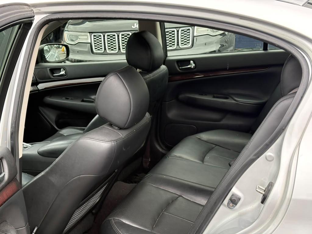 Infiniti G37 Sedan 4dr x AWD 2013