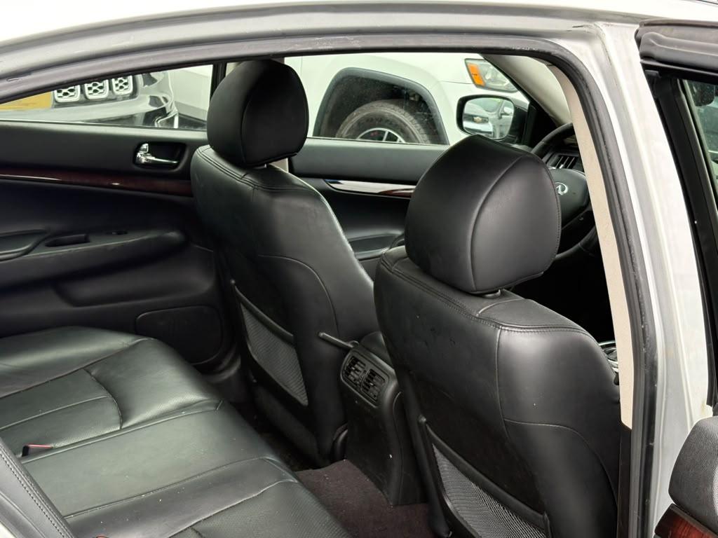 Infiniti G37 Sedan 4dr x AWD 2013