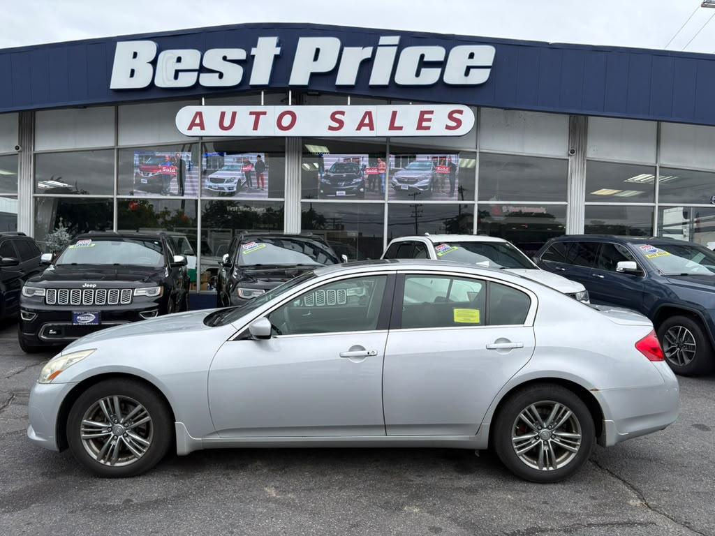 Infiniti G37 Sedan 4dr x AWD 2013