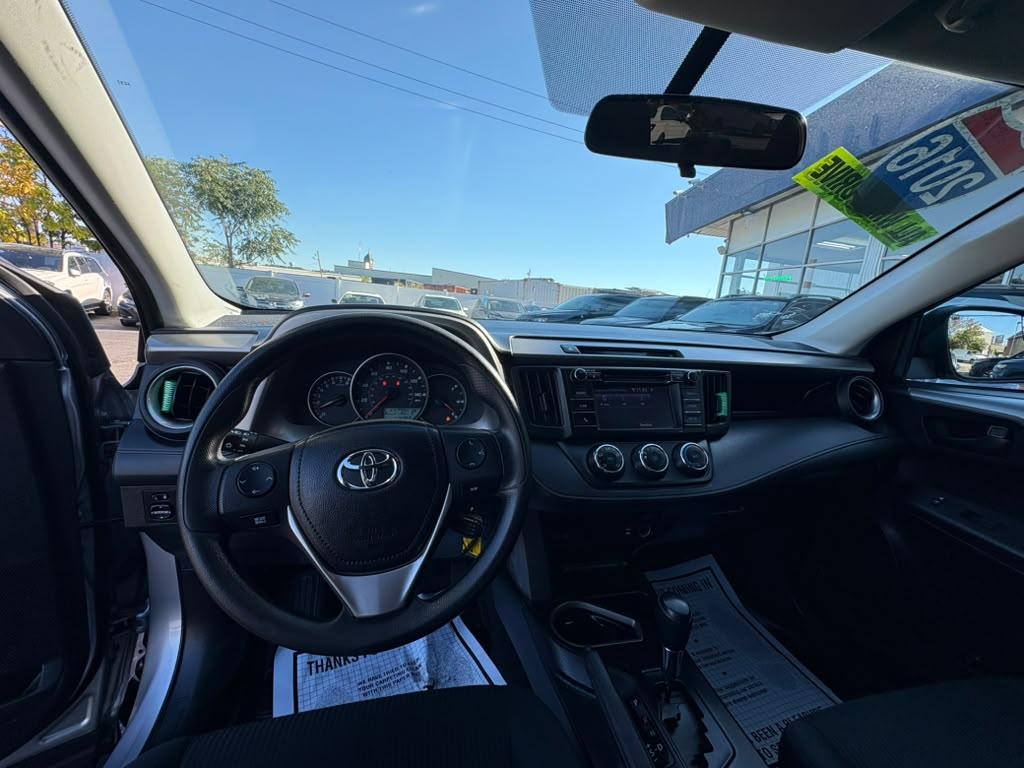 Toyota RAV4 AWD 4dr LE (Natl) 2016