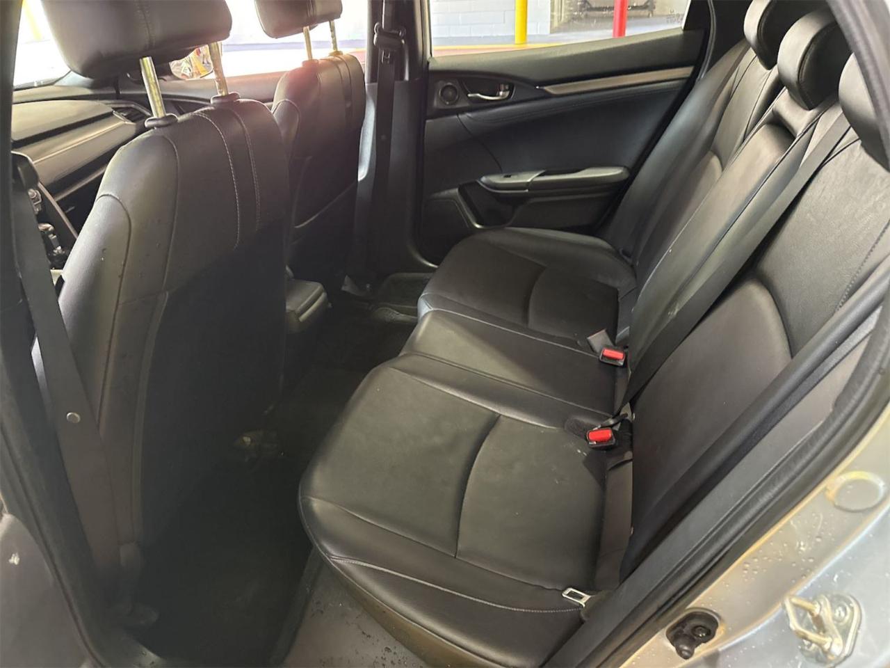 Honda Civic Hatchback EX-L Navi CVT 2018