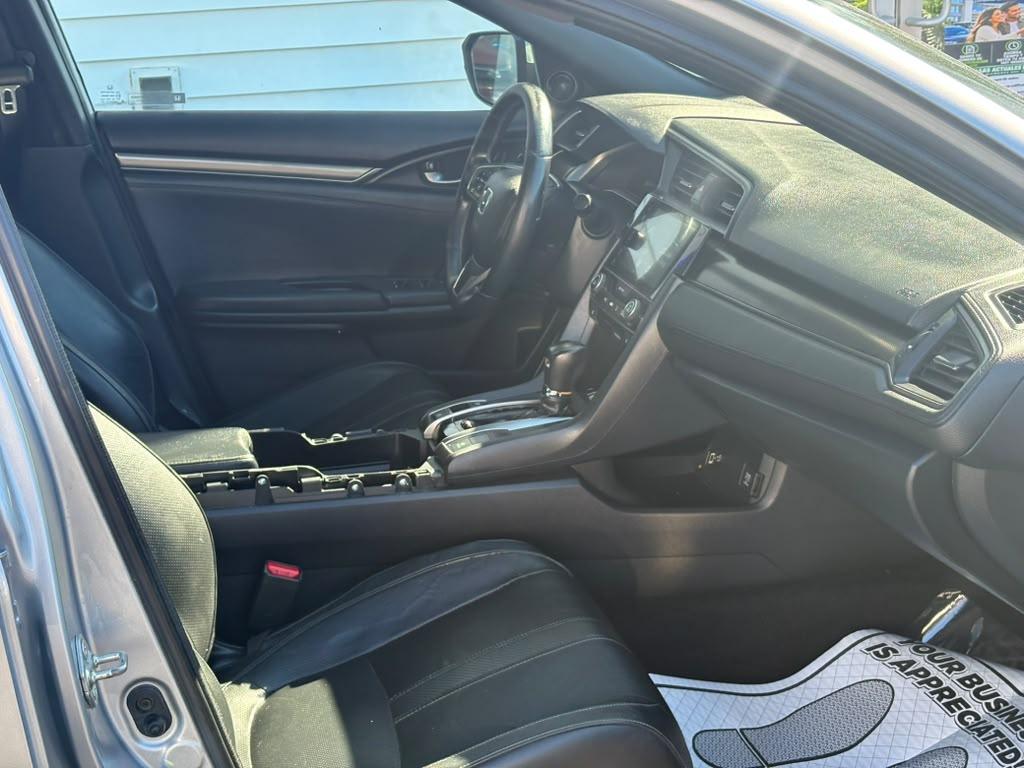 2018 Honda Civic Hatchback EX-L Navi CVT photo 12