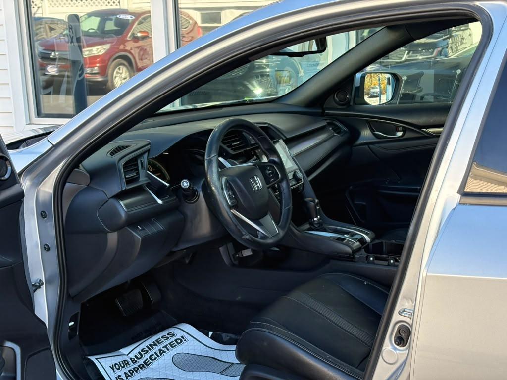 2018 Honda Civic Hatchback EX-L Navi CVT photo 13