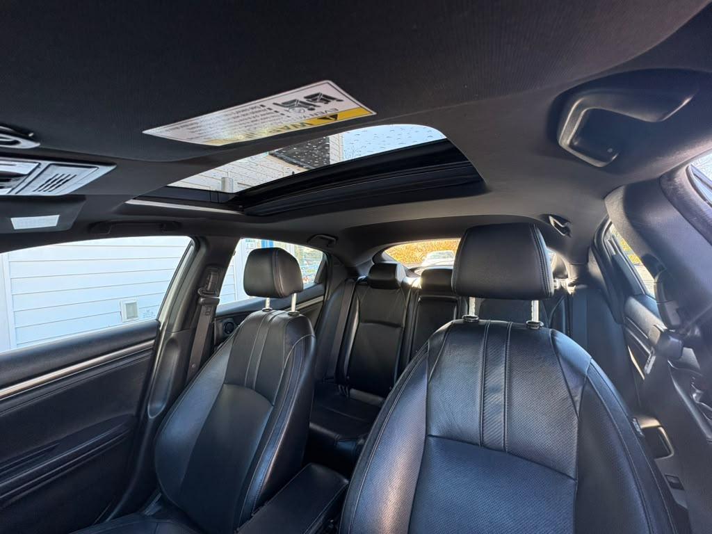 2018 Honda Civic Hatchback EX-L Navi CVT photo 15