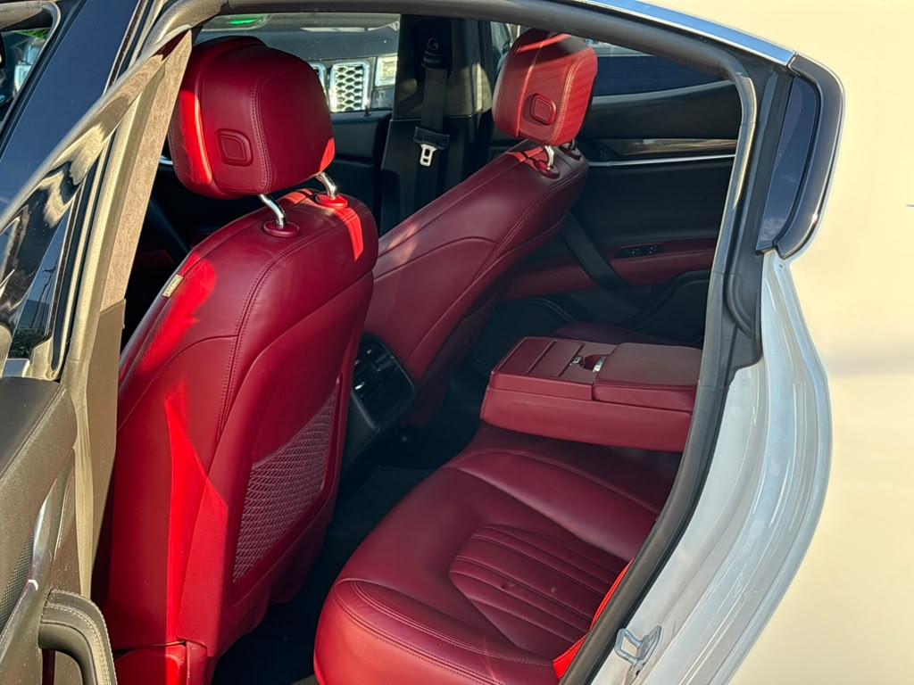 Maserati Ghibli 4dr Sdn S Q4 2015