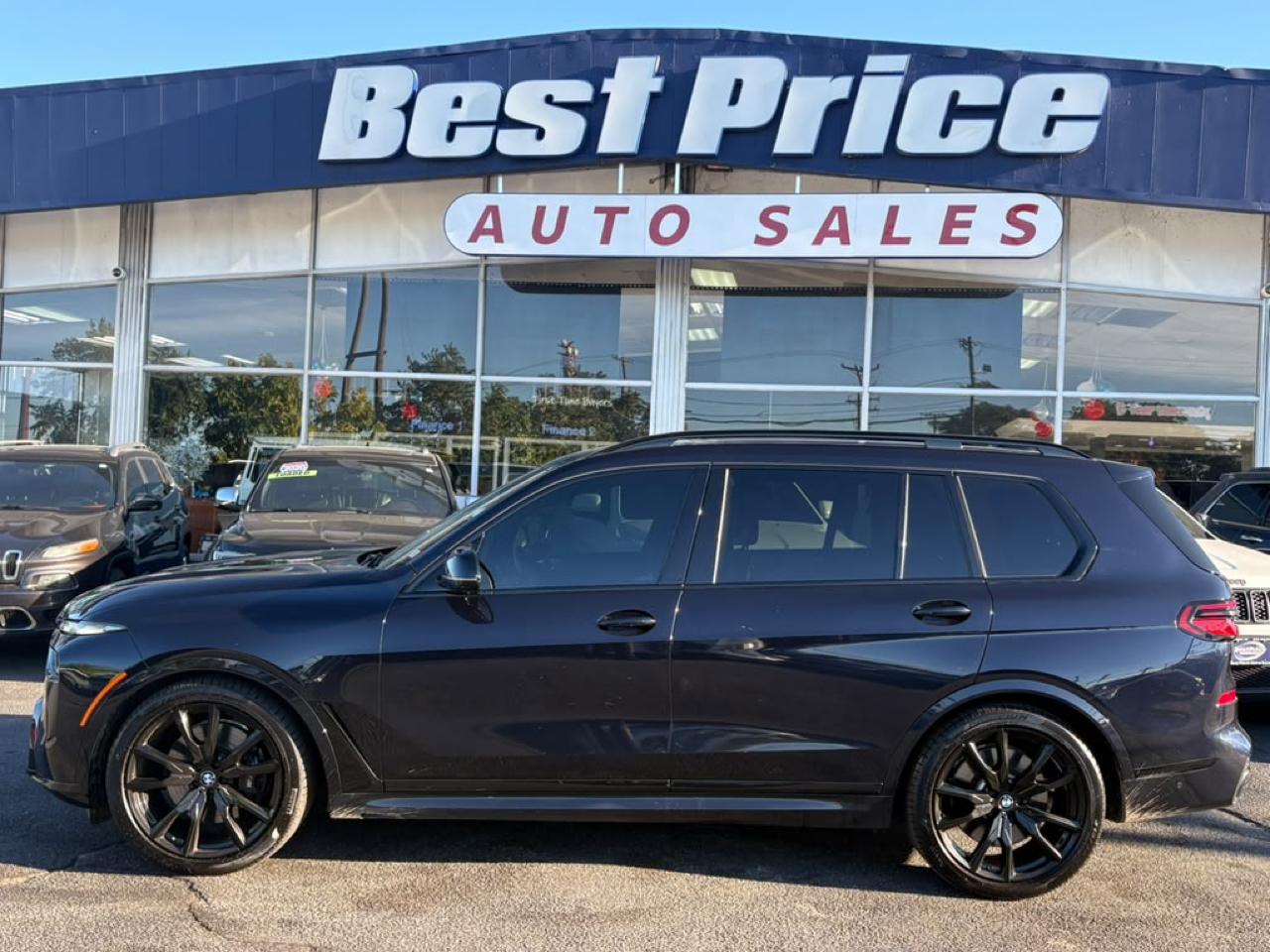 BMW X7 M60i Sports Activity Vehicle 2025