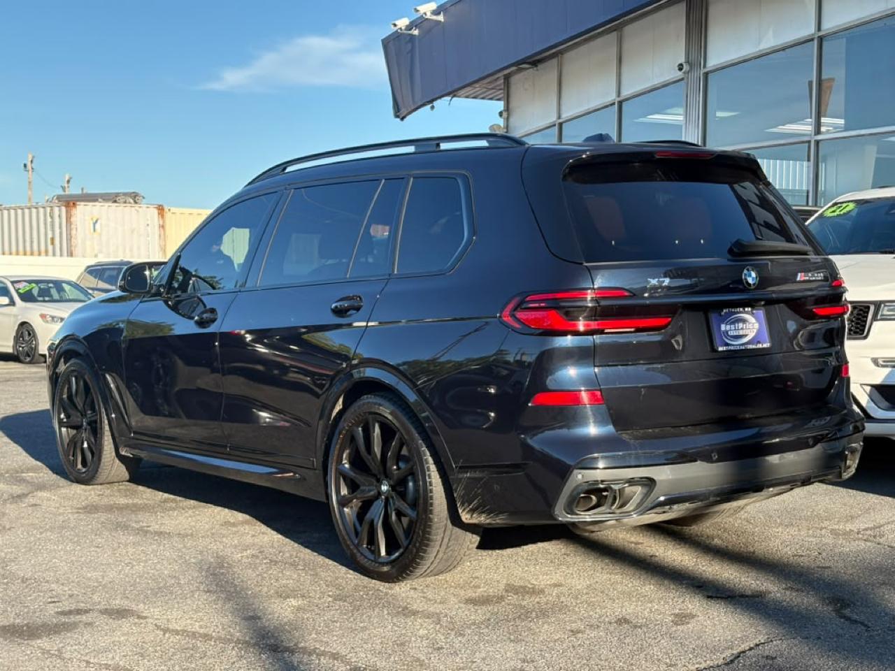 BMW X7 M60i Sports Activity Vehicle 2025
