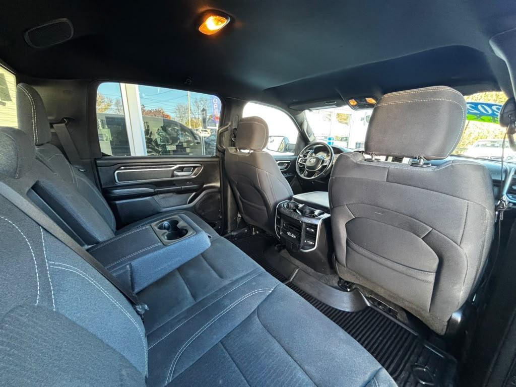 RAM 1500 Big Horn 4x4 Crew Cab 5'7" Box 2022