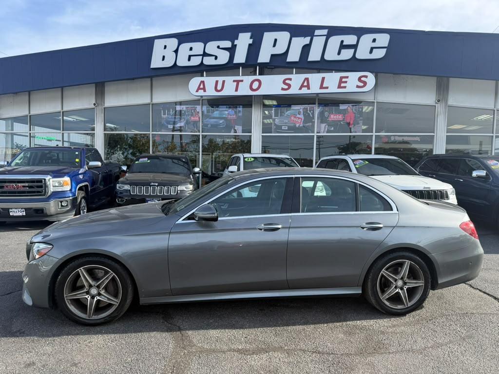 Mercedes-Benz E-Class E 300 Luxury 4MATIC Sedan 2017