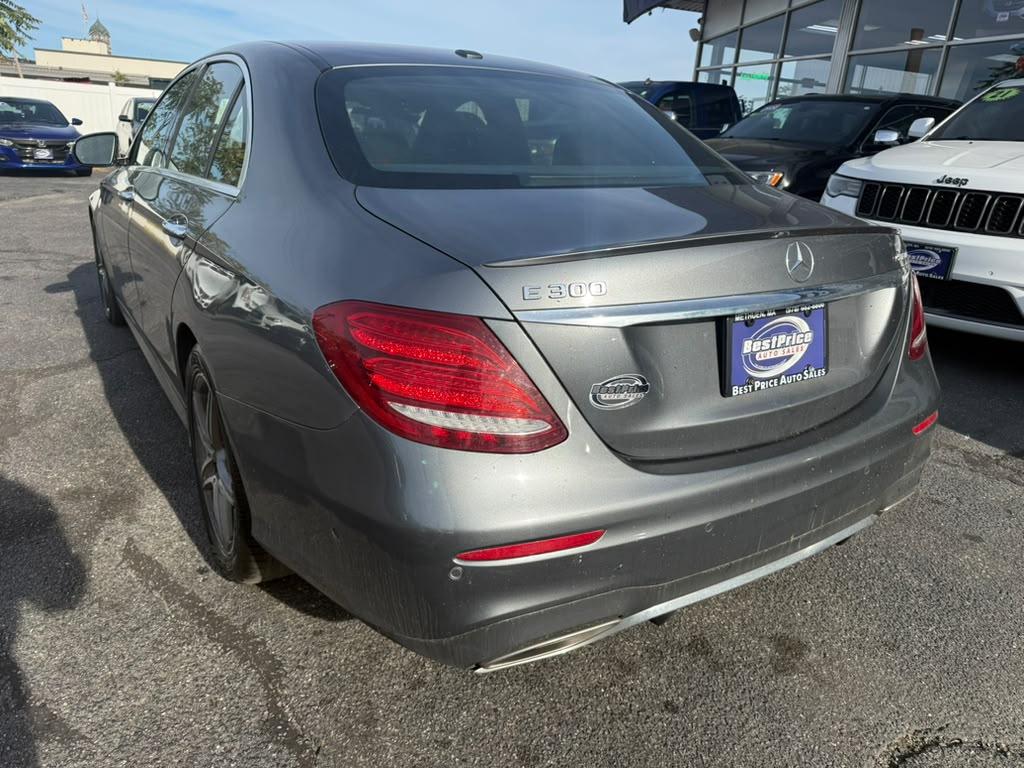 Mercedes-Benz E-Class E 300 Luxury 4MATIC Sedan 2017