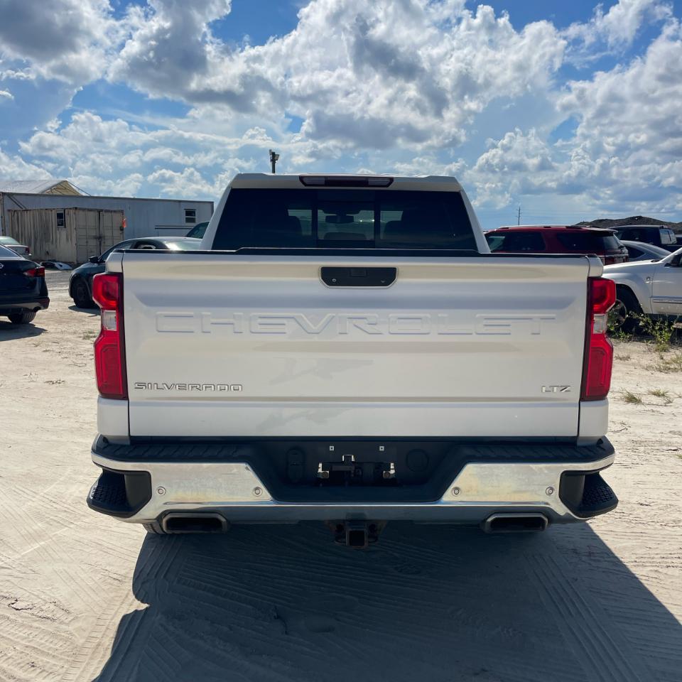 2020 Chevrolet Silverado 1500 4WD Crew Cab 147" LTZ photo 5