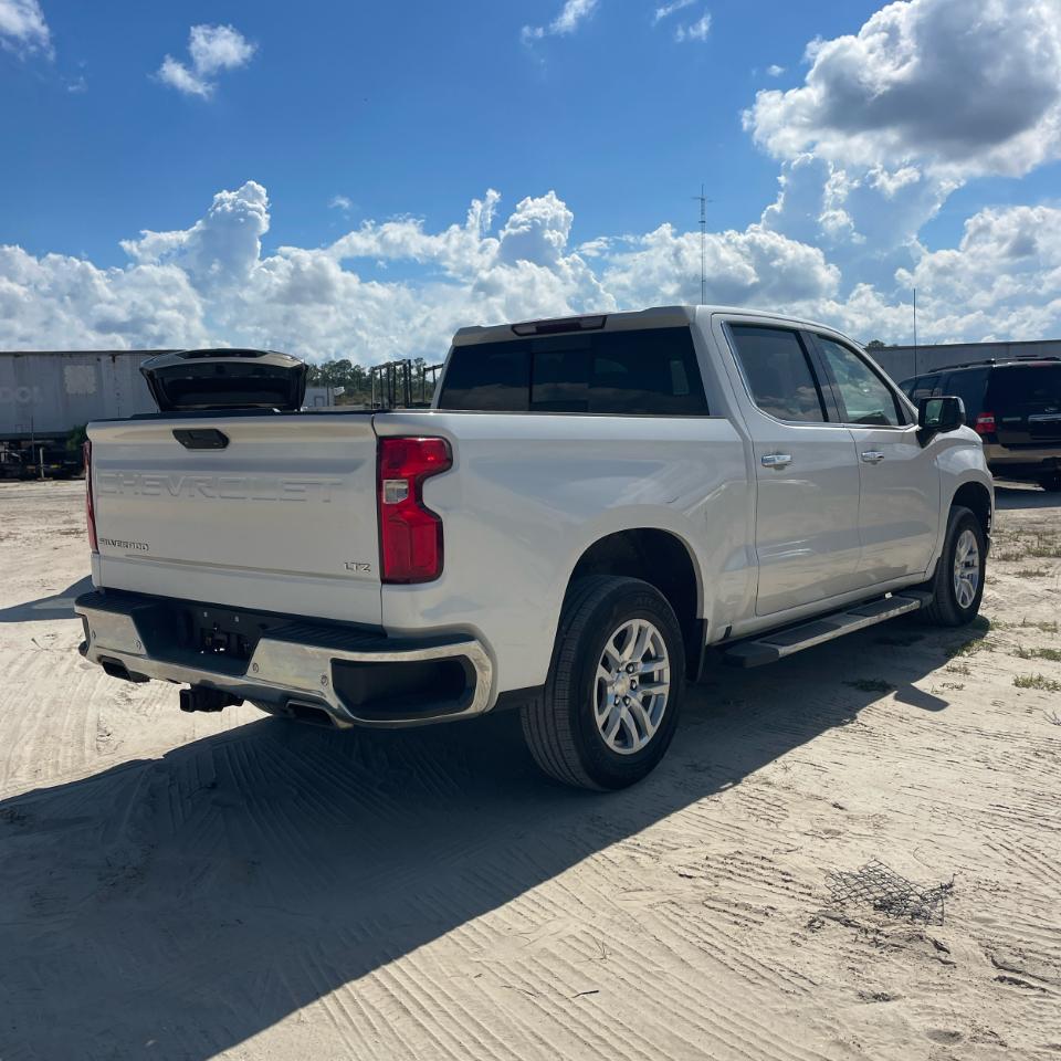 2020 Chevrolet Silverado 1500 4WD Crew Cab 147" LTZ photo 6