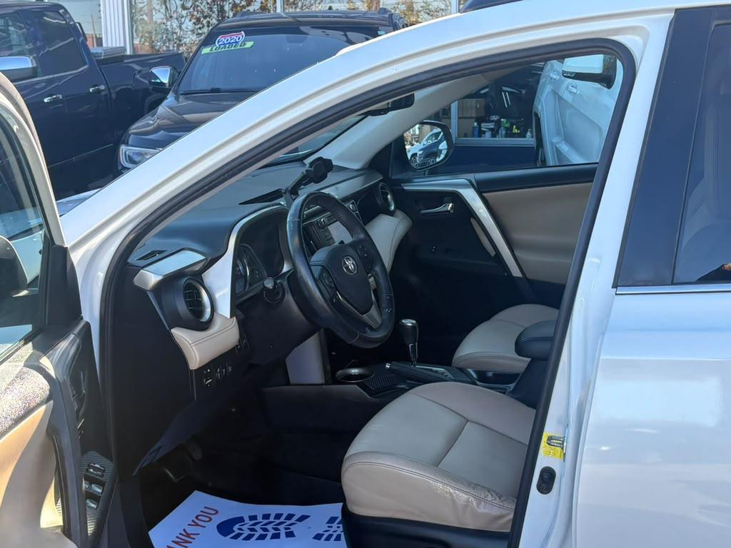 Toyota RAV4 AWD 4dr Limited (Natl) 2015