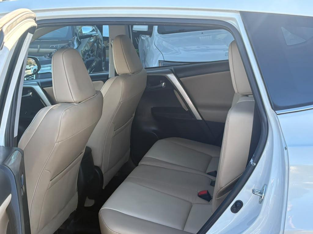 Toyota RAV4 AWD 4dr Limited (Natl) 2015