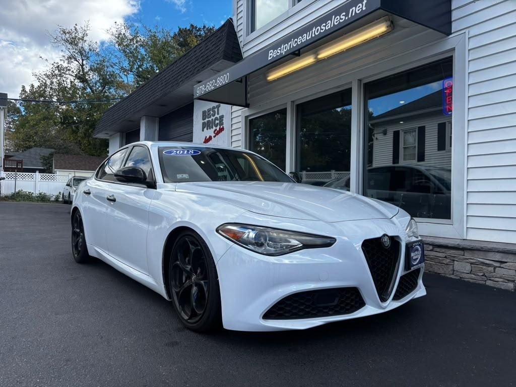 2018 Alfa Romeo Giulia AWD photo 6