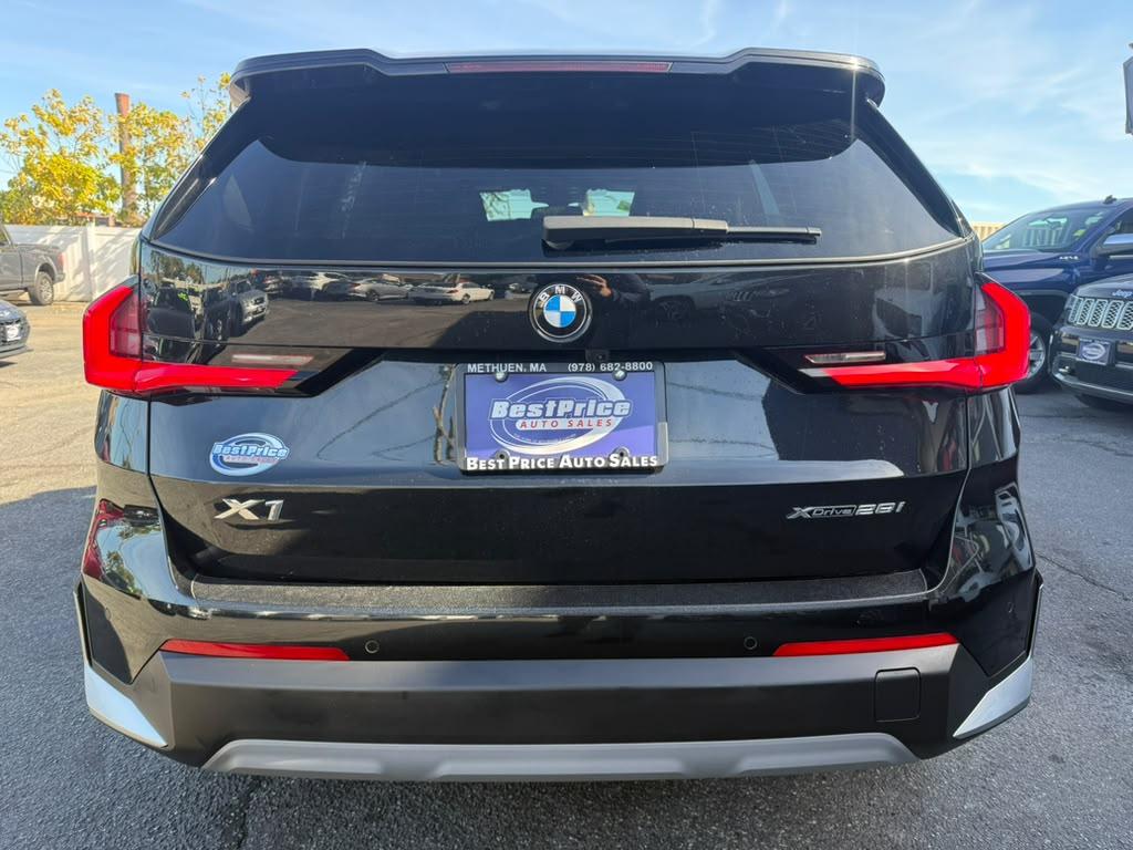 2023 BMW X1 xDrive28i Sports Activity Vehicle photo 4