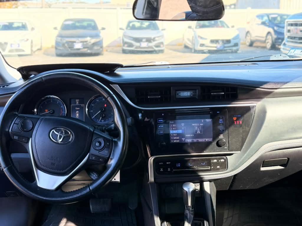 Toyota Corolla XLE CVT (Natl) 2018