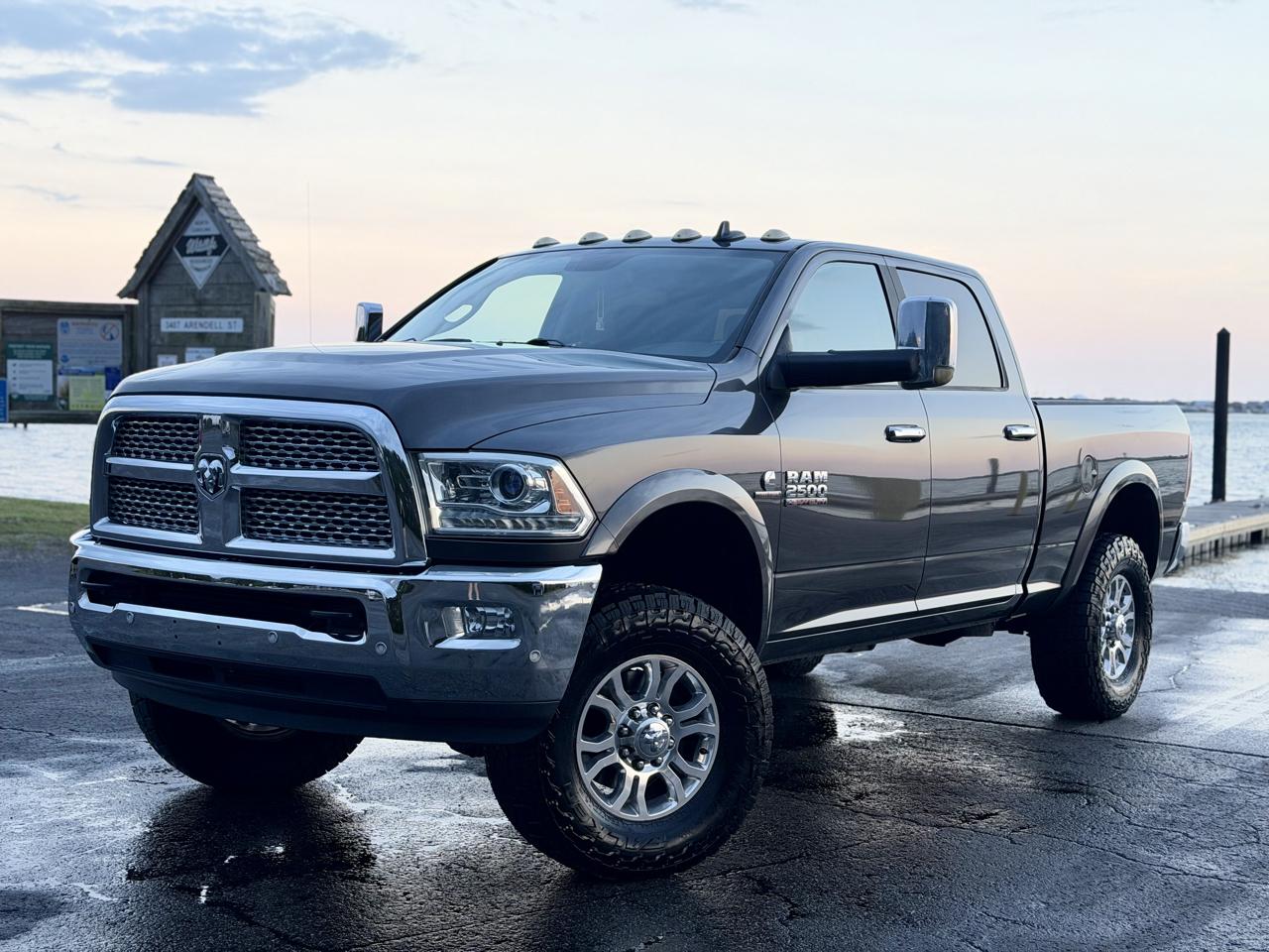 RAM 2500 Laramie Crew Cab SWB 4WD 2018