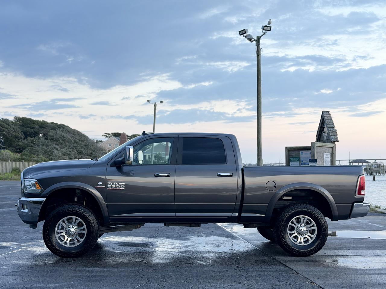 RAM 2500 Laramie Crew Cab SWB 4WD 2018