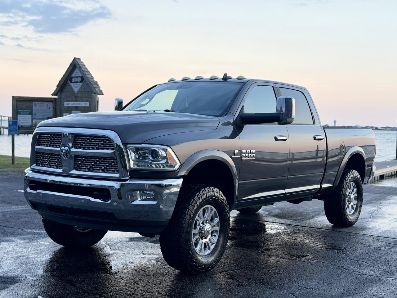 RAM 2500 Laramie Crew Cab SWB 4WD 2018